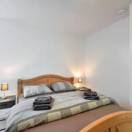 Lovely House In A Holiday Park In Beautiful Putten *